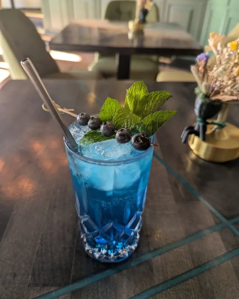 Blaue Deern — Restaurant Kaspio Stade