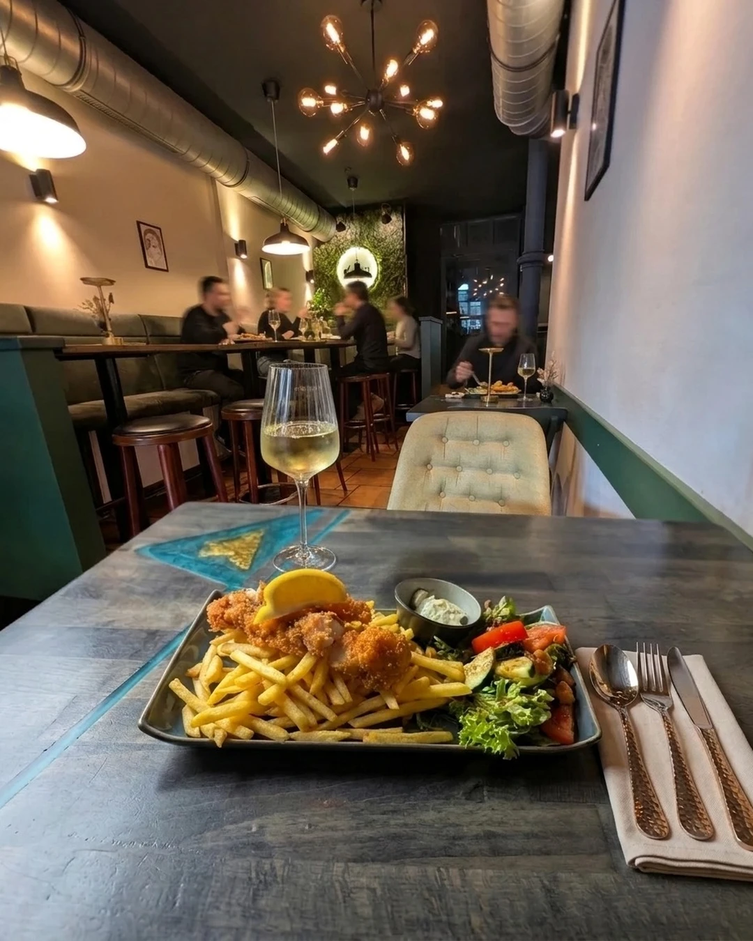 Fish and Chips — Restaurant Kaspio Stade