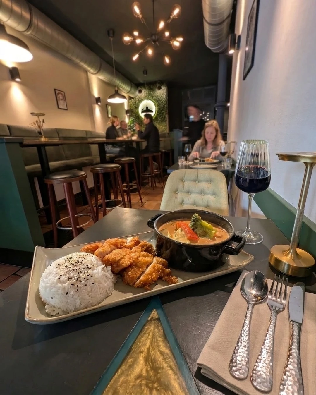 Thai Curry & Reis (mittelscharf) — Restaurant Kaspio Stade