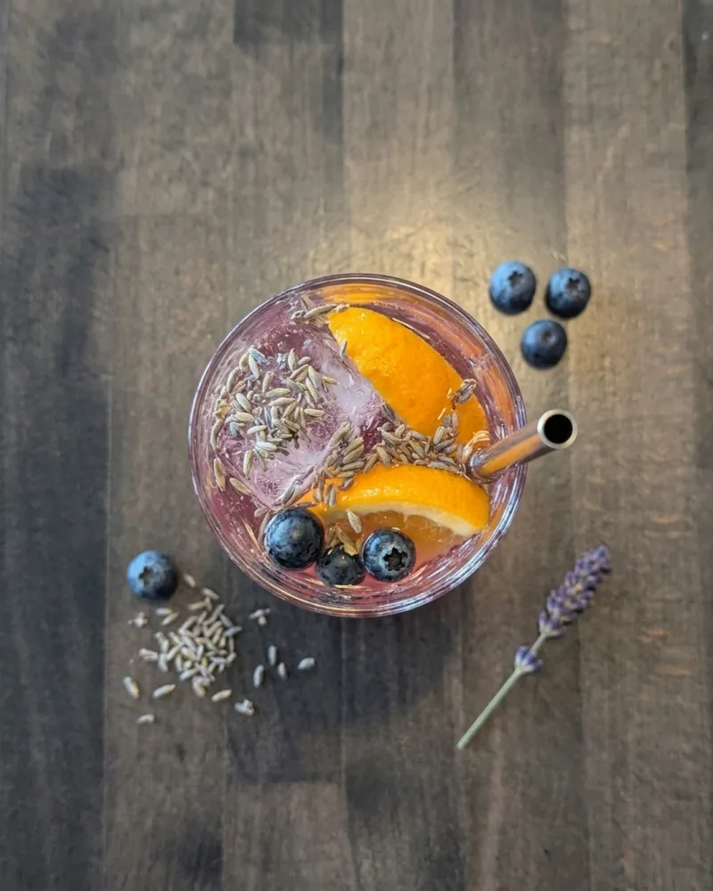 Hausgemachte Limonade Blaubeer-Lavendel 0,35L — Hausgemacht bei Kaspio in Stade