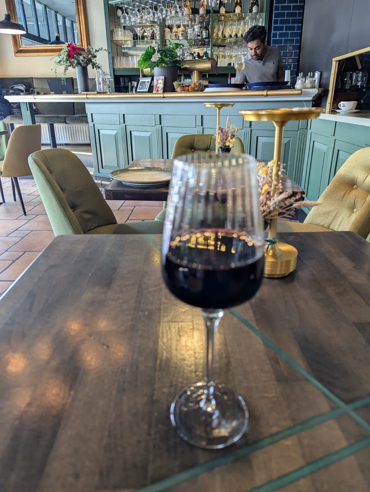 Montepulciano (Trocken) 0,2L — Rotwein. Klassischer Wein mit kräftigen Fruchtnoten und einer angenehmen Säure bei Kaspio in Stade
