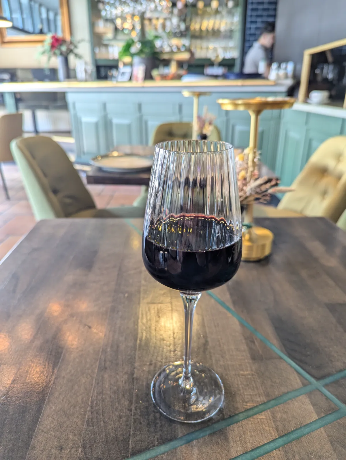 Primitivo (Halbtrocken) 0,2L — Rotwein. Fruchtbetonter, weicher Wein mit dezenter Säure bei Kaspio in Stade